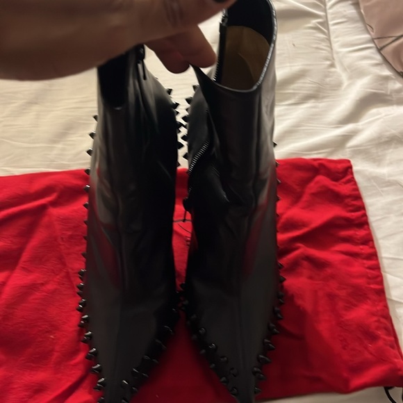 Christian Louboutin, black studded heels size 39 - Picture 2 of 4